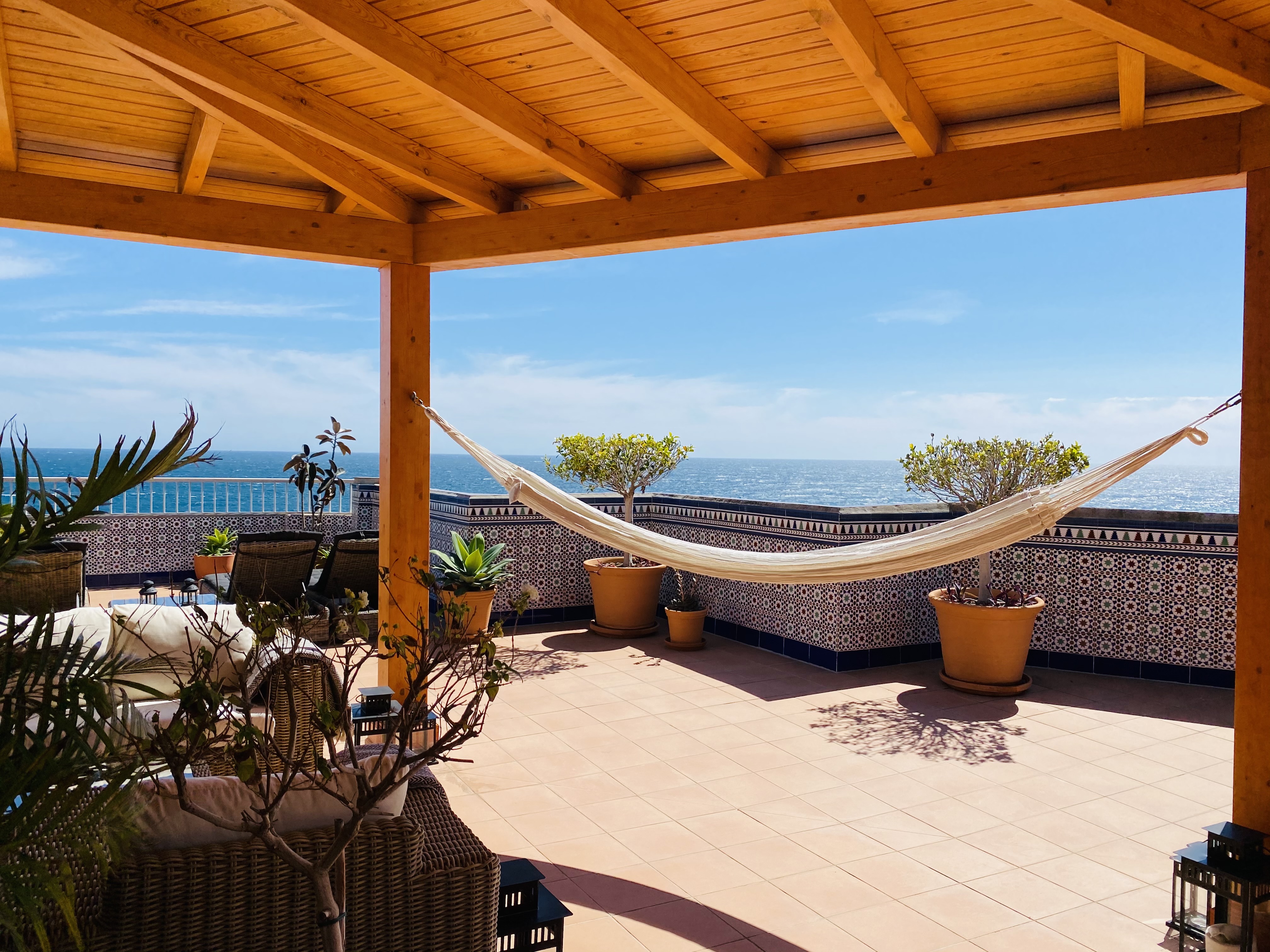 ESPECTACULAR �TICO CON JACUZZI